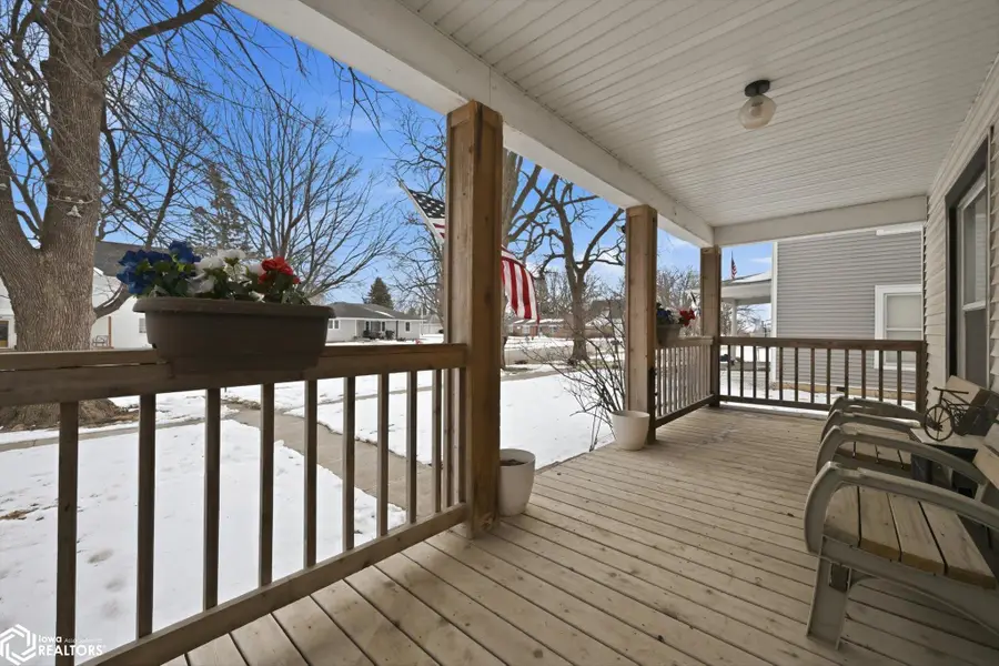 604 Walnut Street, Walnut, IA 51577 - #2