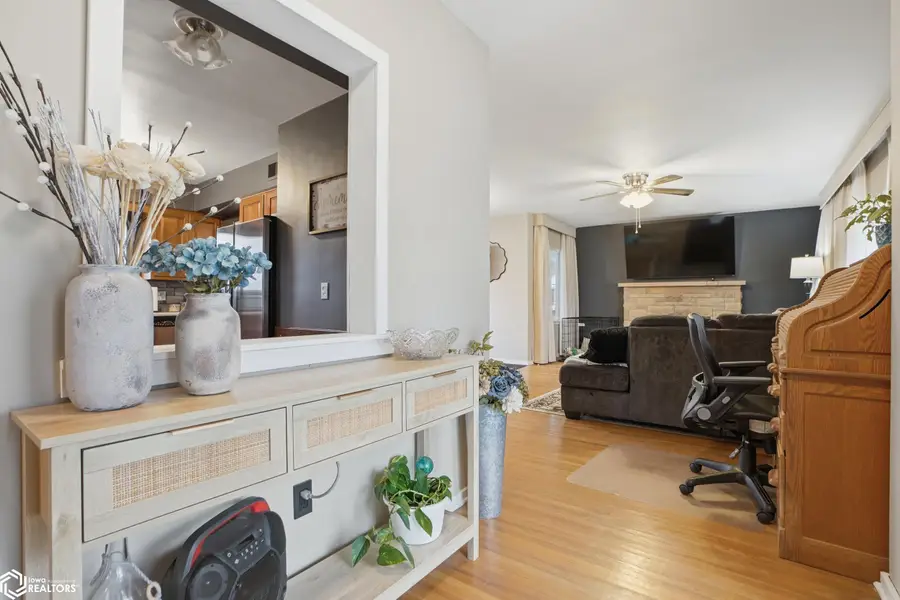 100 Orchard Place, Burlington, IA 52601 - #3