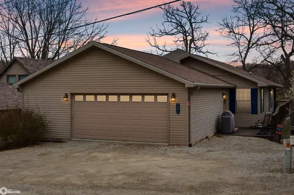 206 Horseshoe Drive, Montezuma, IA 50171