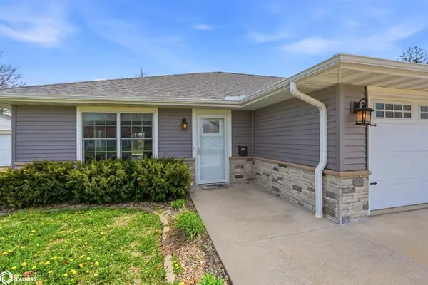 614 N Lincoln Street #102, Mount Pleasant, IA 52641