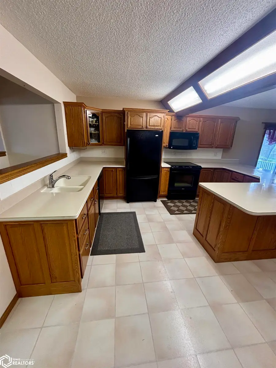 9 Fairway Court, Donnellson, IA 52625 - #3