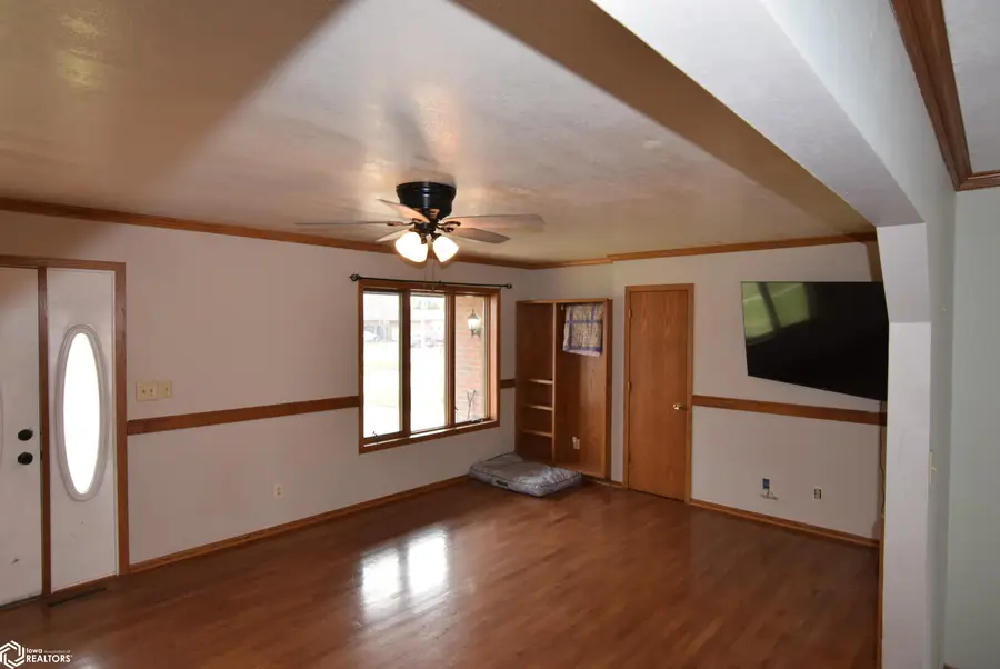 603 SE 2nd Street, Eagle Grove, IA 50533 - #3