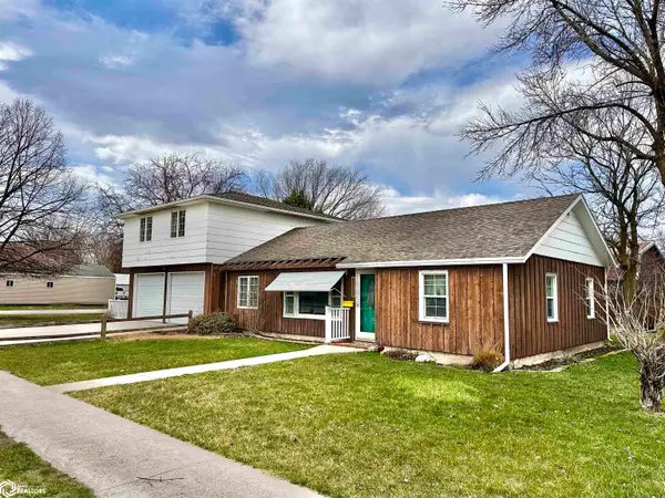 304 E 3rd Street, Kanawha, IA 50447