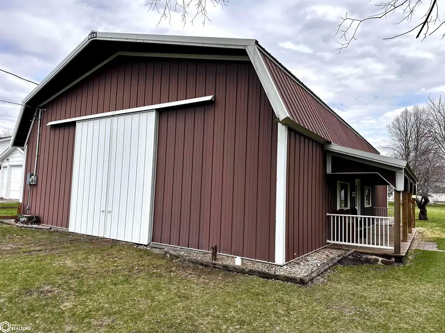 304 E 3rd Street, Kanawha, IA 50447 - #2