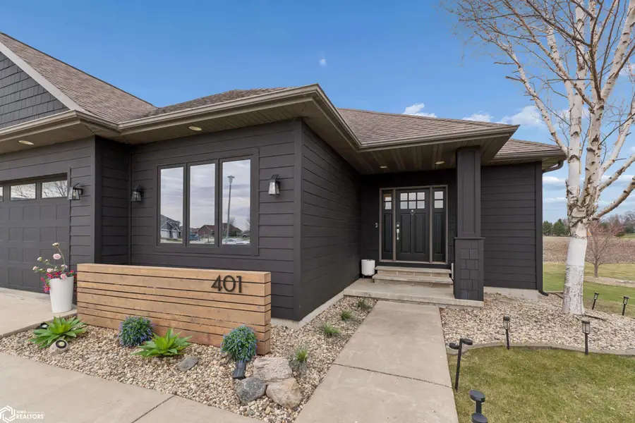401 Bedford Ct, Clear Lake, IA 50428 - #2