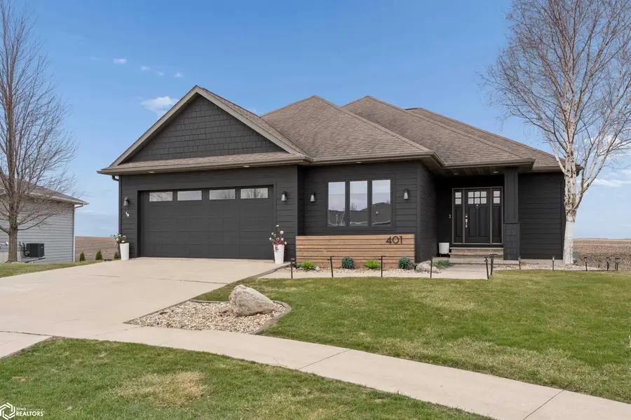 401 Bedford Ct, Clear Lake, IA 50428 - #3
