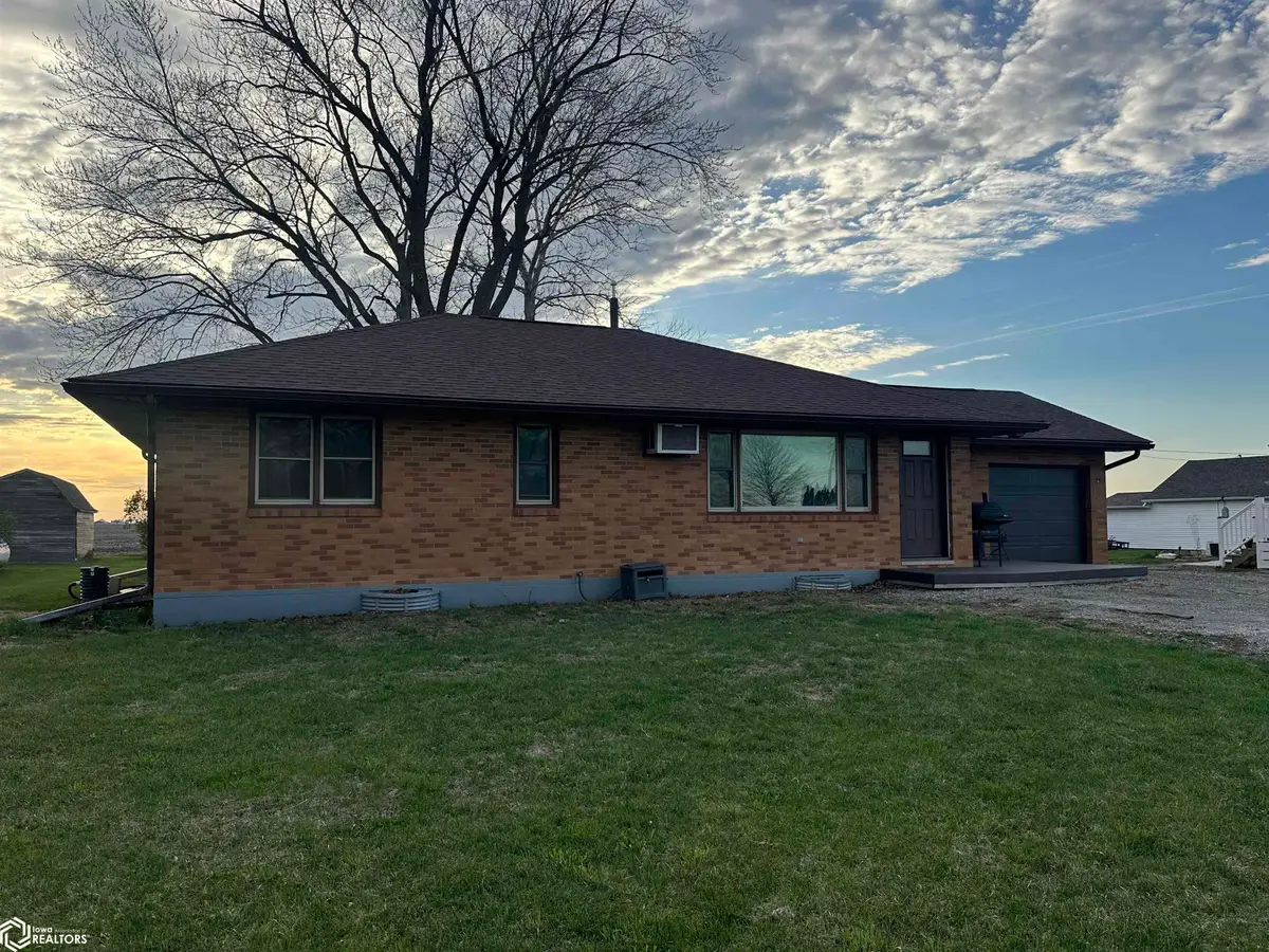 303 N Main Street, Olds, IA 52647 - #1