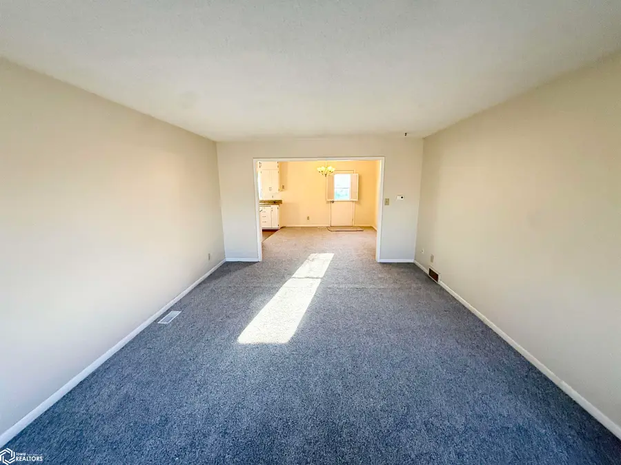 519-21 S Clark Street, Carroll, IA 51401 - #2