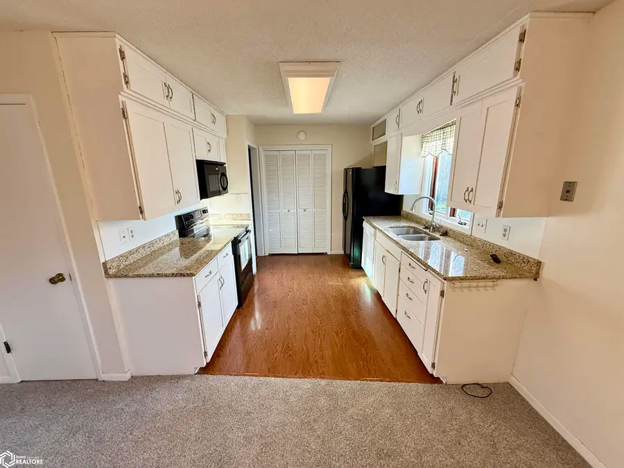 519-21 S Clark Street, Carroll, IA 51401 - #3