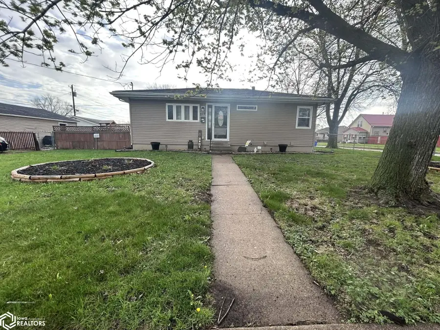 518 Tuttle Street, Ottumwa, IA 52501 - #2