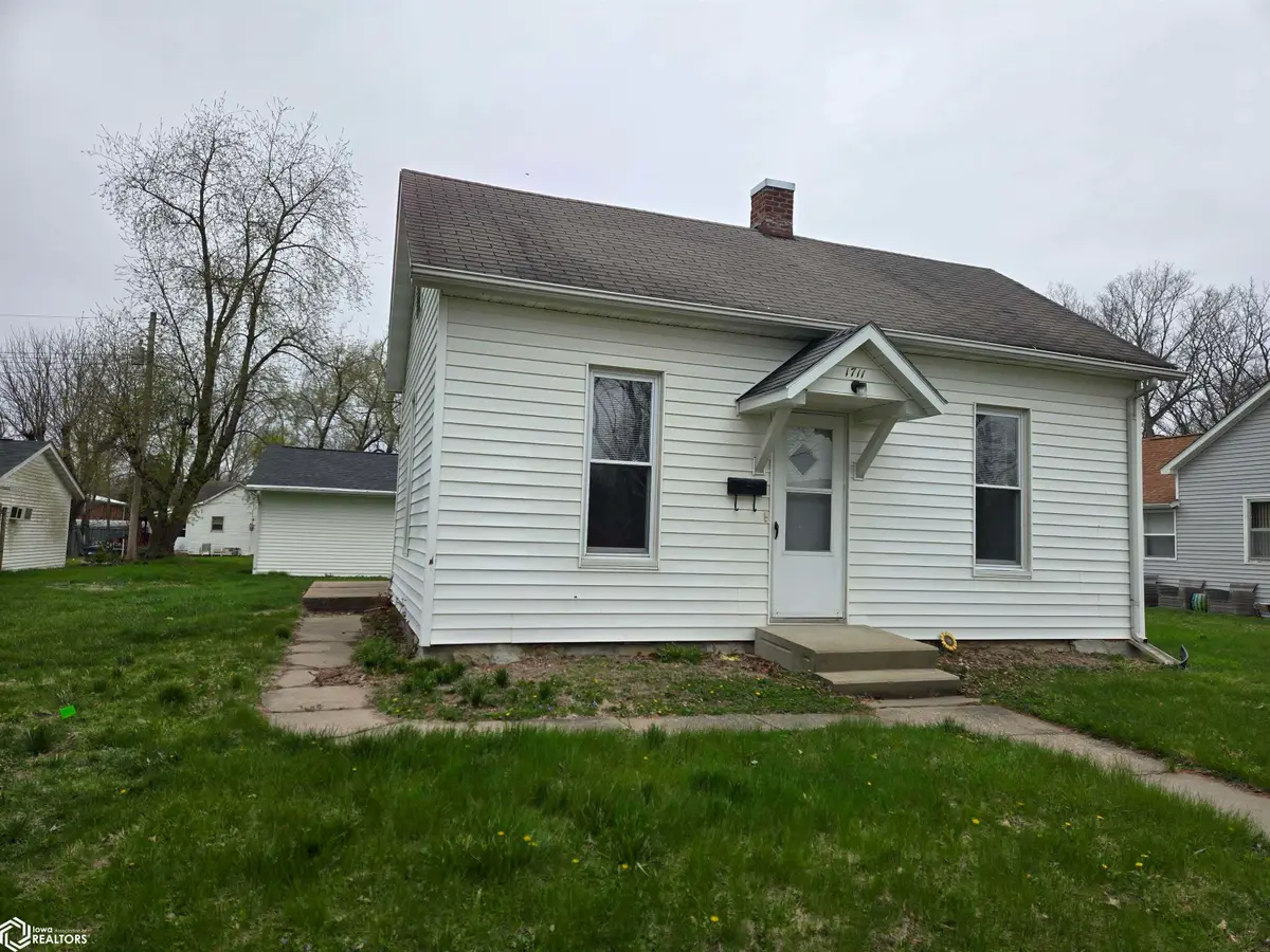 1711 Lincoln Street, Burlington, IA 52601 - #1