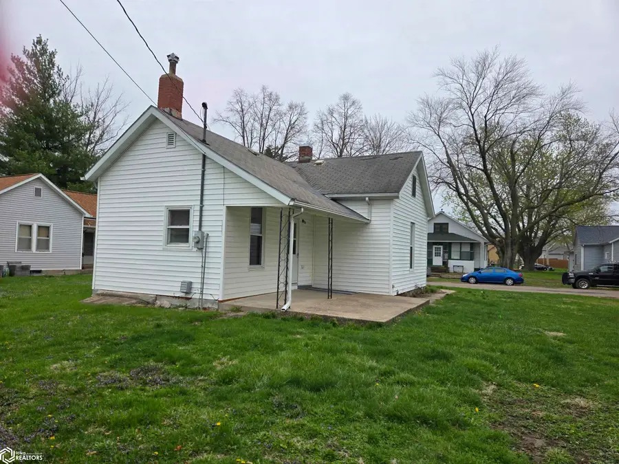 1711 Lincoln Street, Burlington, IA 52601 - #2