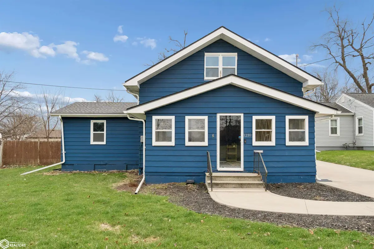 1210 Vine Street, West Des Moines, IA 50265 - #1