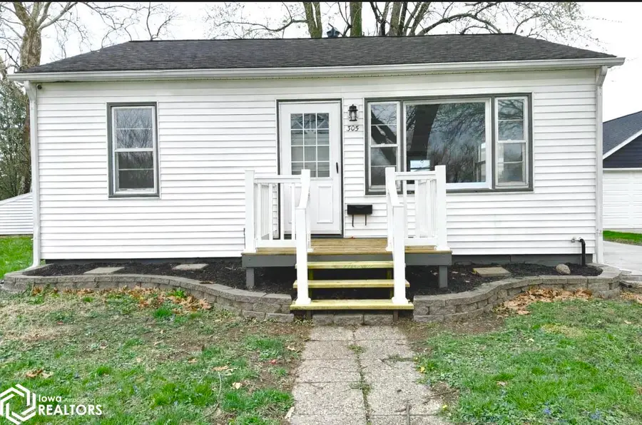 305 Cottage Grove Ave., West Burlington, IA 52655 - #2