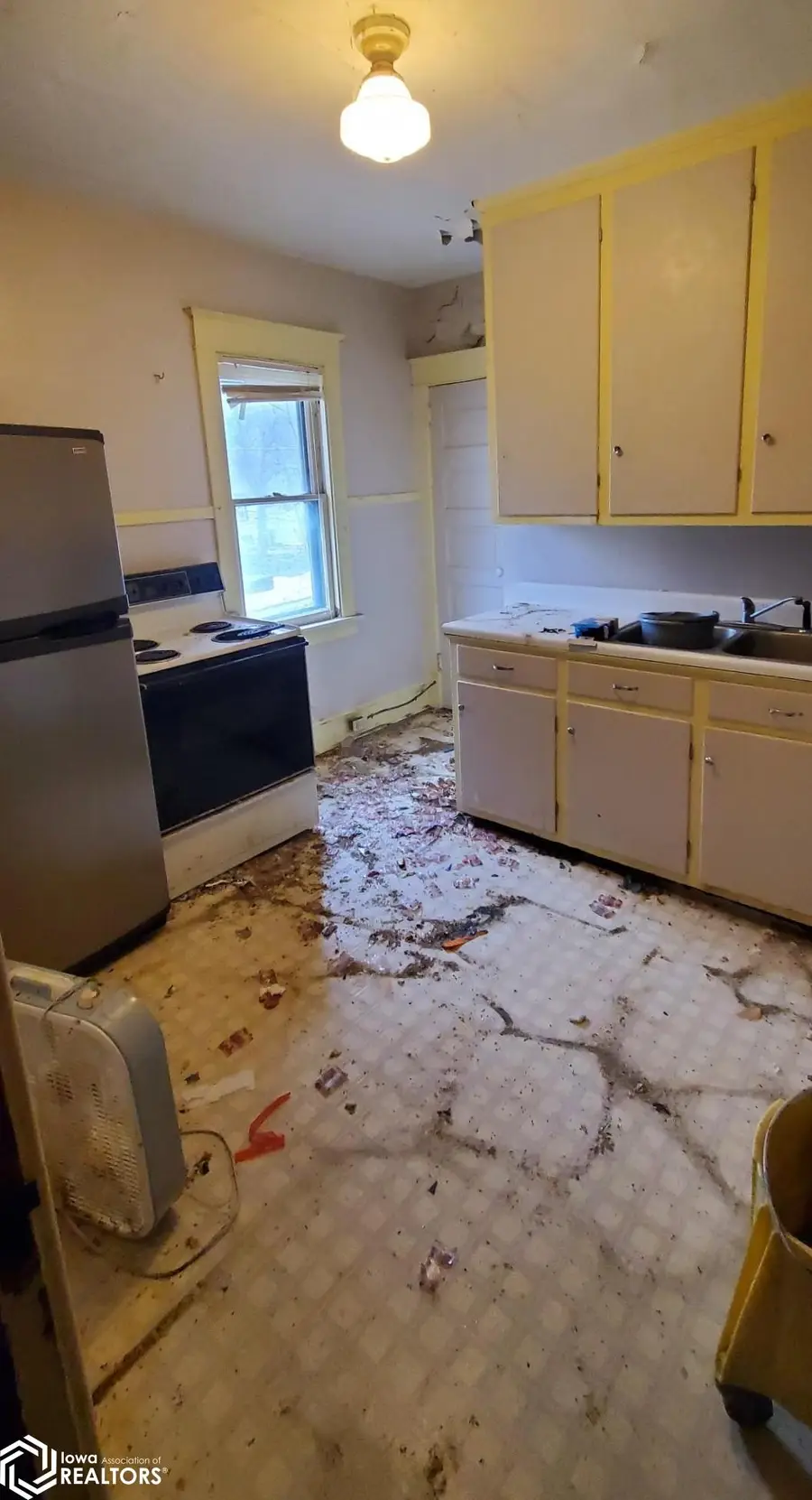 613 N 10th Street, Keokuk, IA 52632 - #3