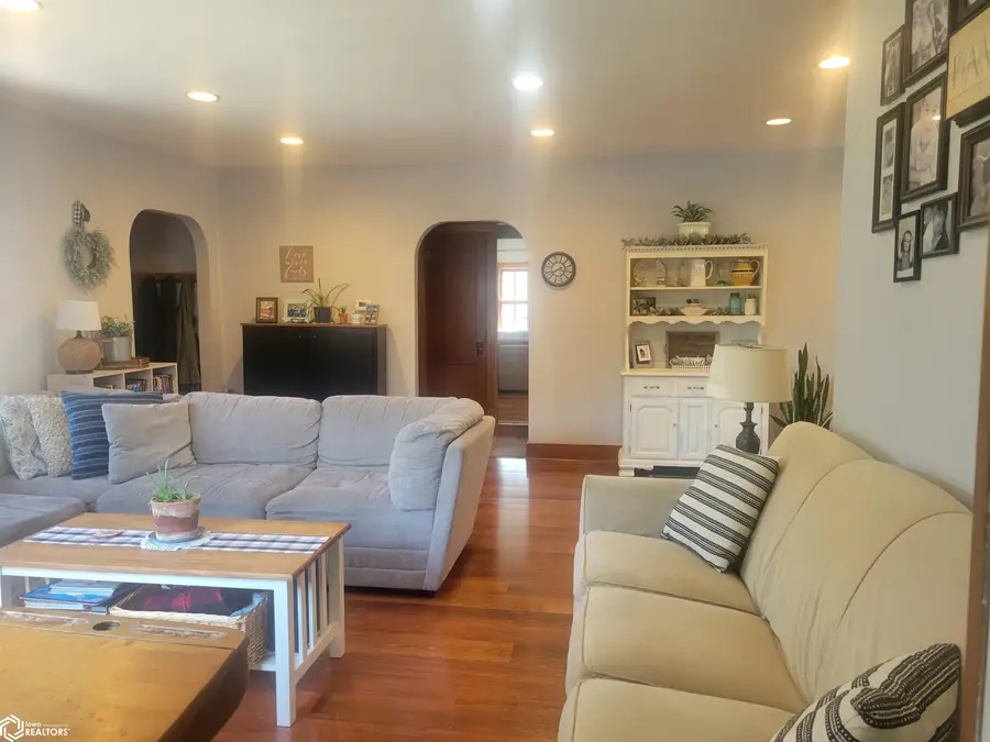 205 E Jefferson Street, Mount Ayr, IA 50854 - #3