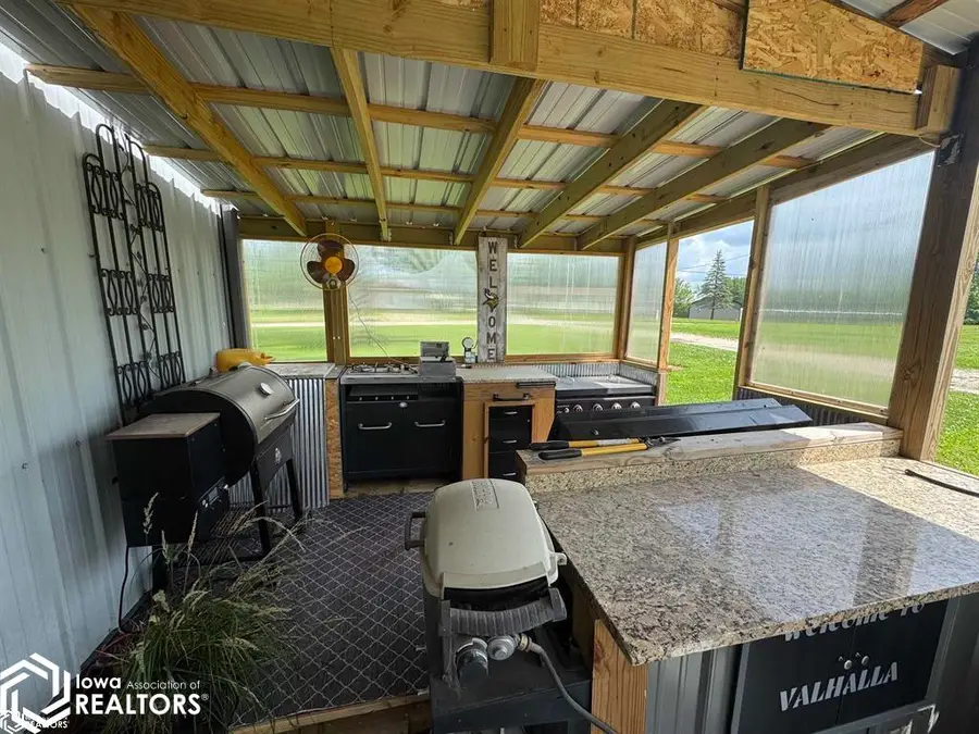 407 W Pleasant, Cincinnati, IA 52549 - #3