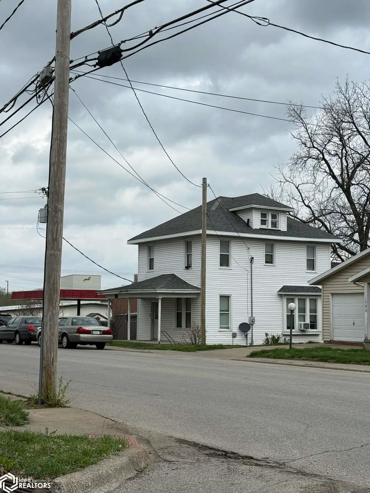 118 West Burlington Avenue, West Burlington, IA 52655 - #1