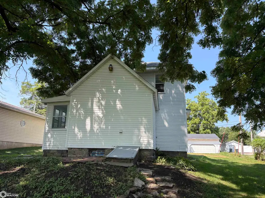 118 West Burlington Avenue, West Burlington, IA 52655 - #2