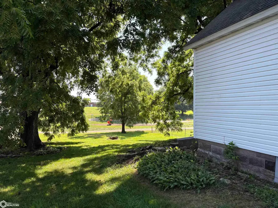 118 West Burlington Avenue, West Burlington, IA 52655 - #3