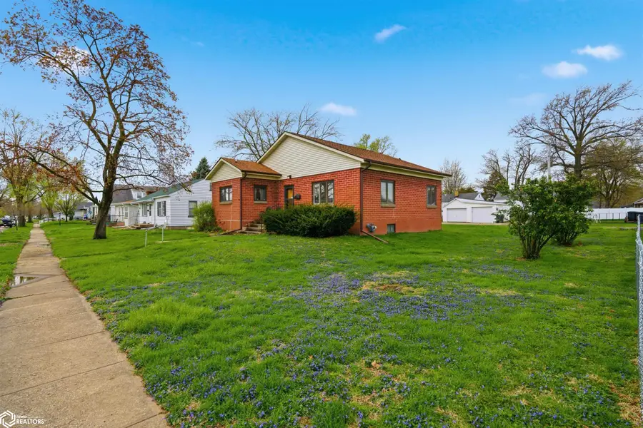 2107 S Central Avenue, Burlington, IA 52601 - #2