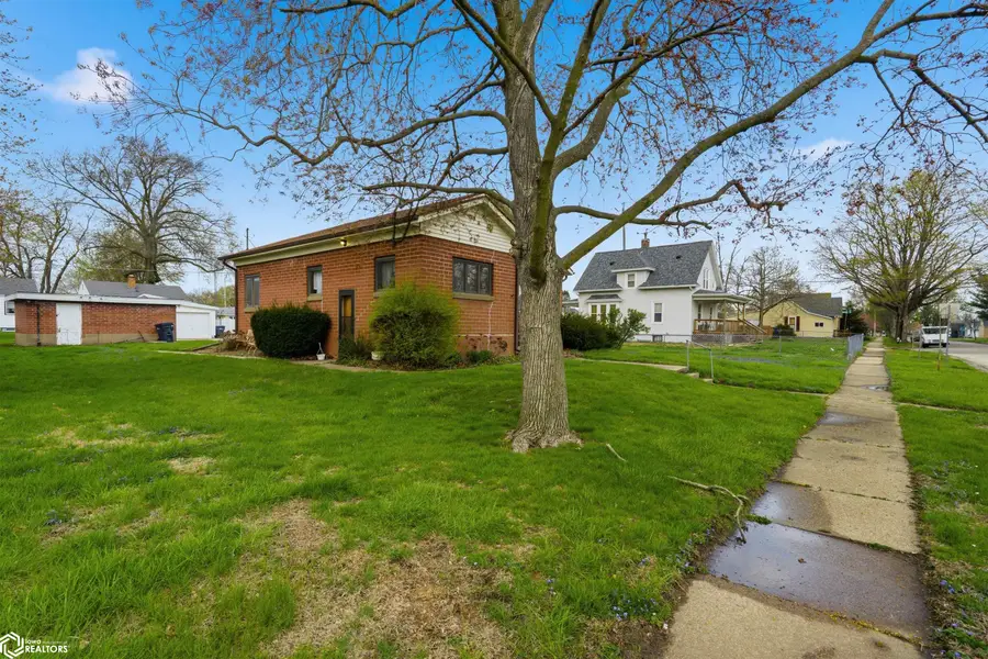 2107 S Central Avenue, Burlington, IA 52601 - #3