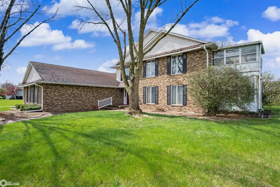 1609 Orchard Meadow Drive #B2, Burlington, IA 52601 - #2