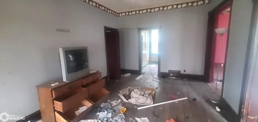 505 S Marshall Street, Burlington, IA 52601 - #3