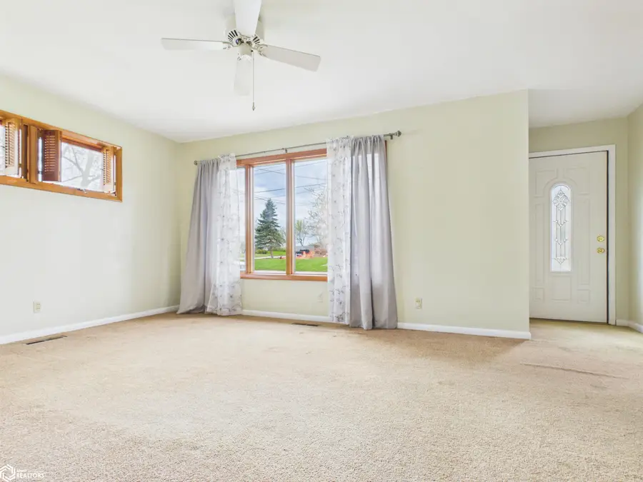 2511 Middle Road, Keokuk, IA 52632 - #2