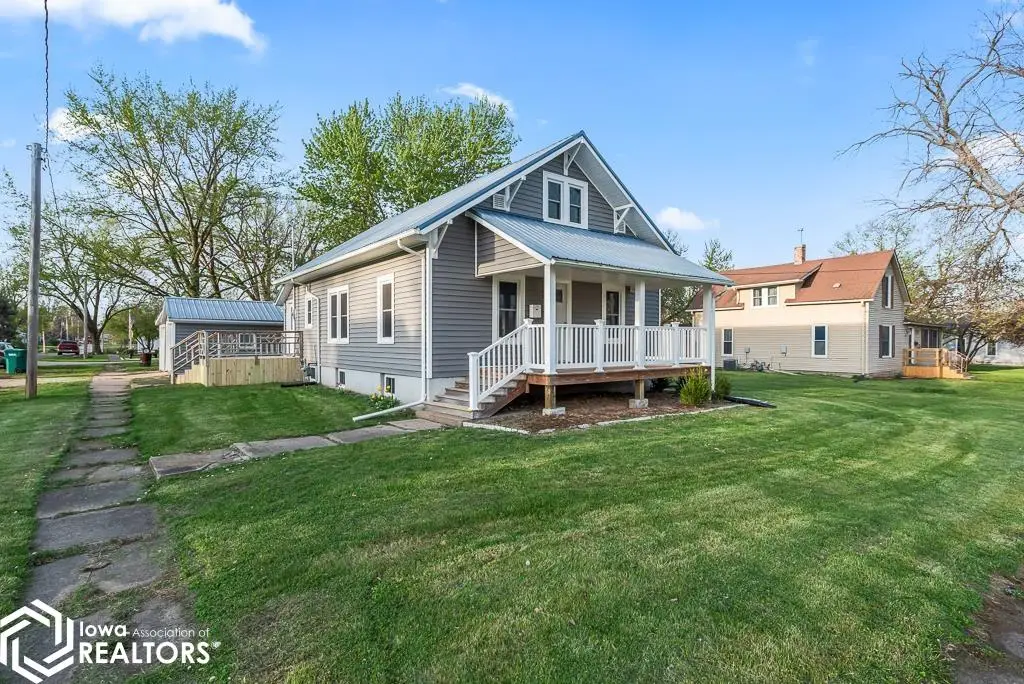 410 W Chestnut Street, Bloomfield, IA 52537 - #1