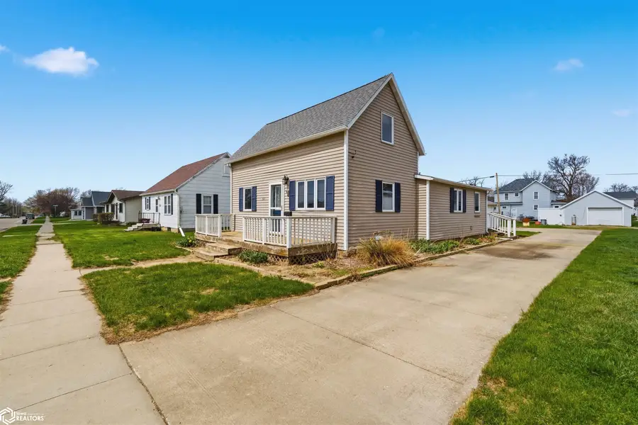 307 3rd Street Sw, State Center, IA 50247 - #3