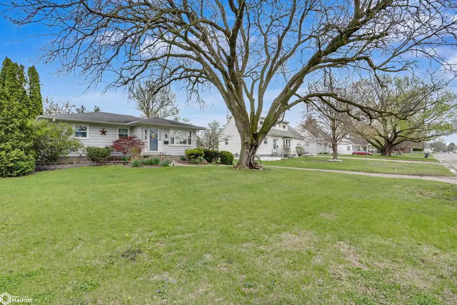 1800 Barret St, Burlington, IA 52601 - #2