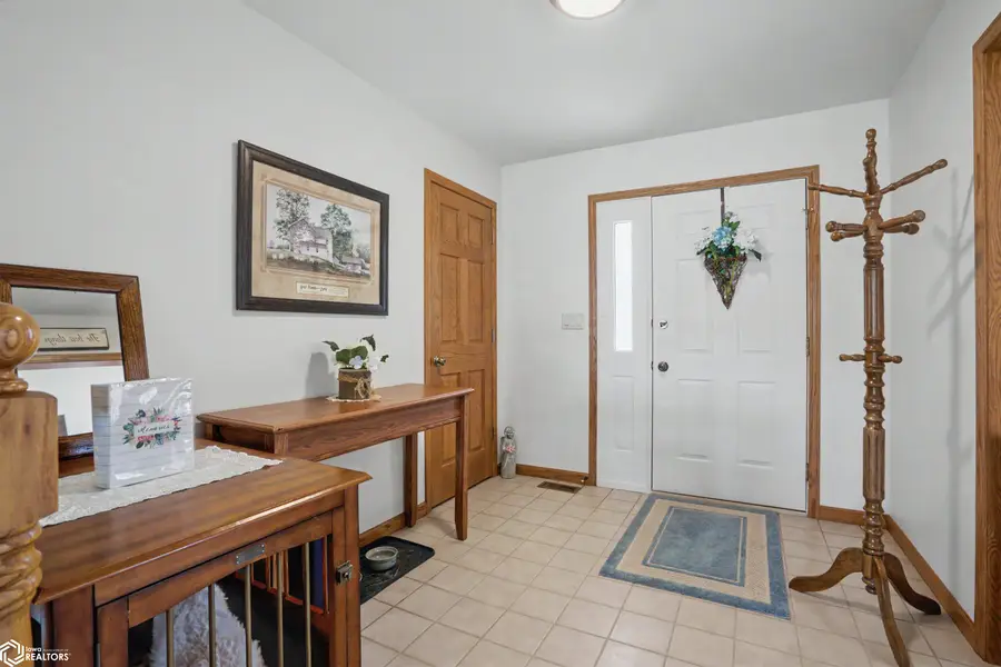 2937 Cliff Road, Burlington, IA 52601 - #3