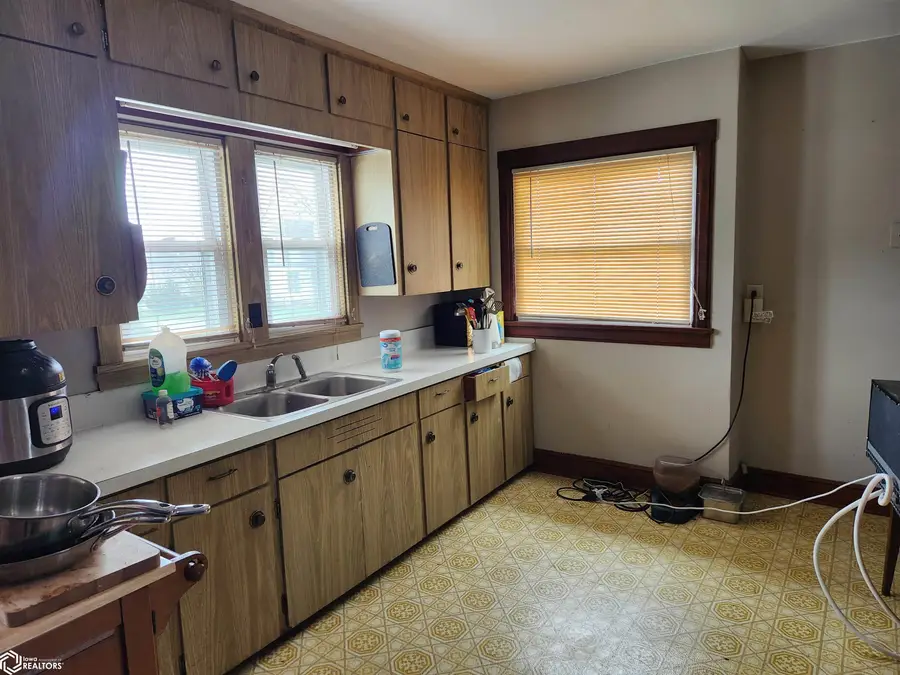 114 N Main Street, Traer, IA 50675 - #2