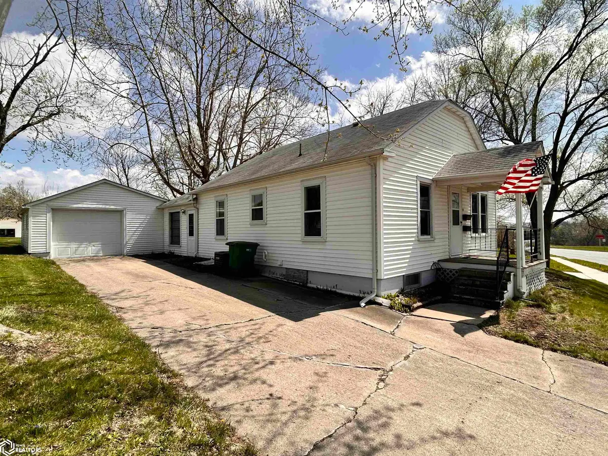 403 S Washington Street, Bloomfield, IA 52536 - #1