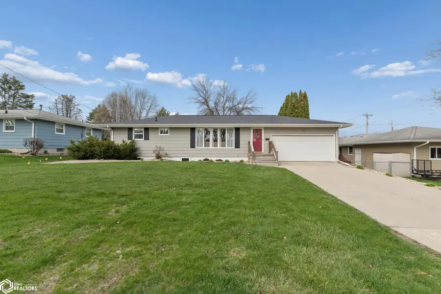 706 6th Street Se, Mason City, IA 50401 - #2