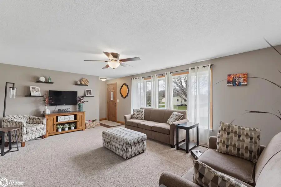 706 6th Street Se, Mason City, IA 50401 - #3