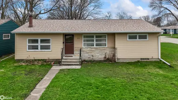 636 11th Street, Nevada, IA 50201