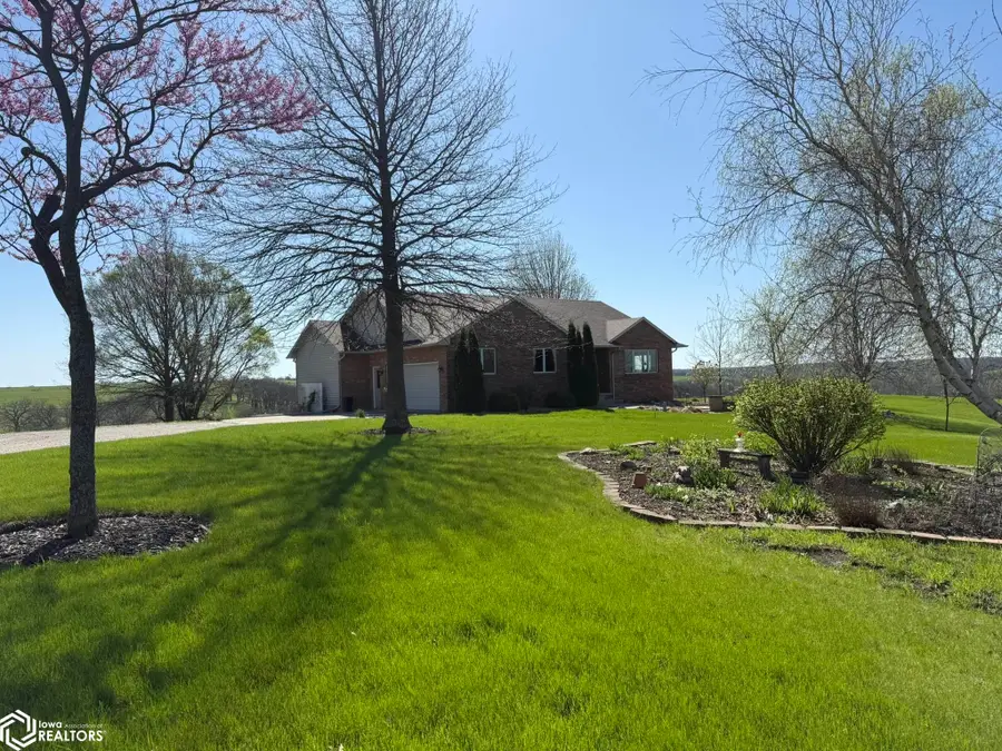 705 Southern Hills Drive, Osceola, IA 50213 - #3