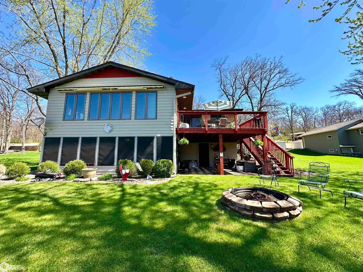 6143 NE Lakeshore Drive, Brooklyn, IA 52211 - #1