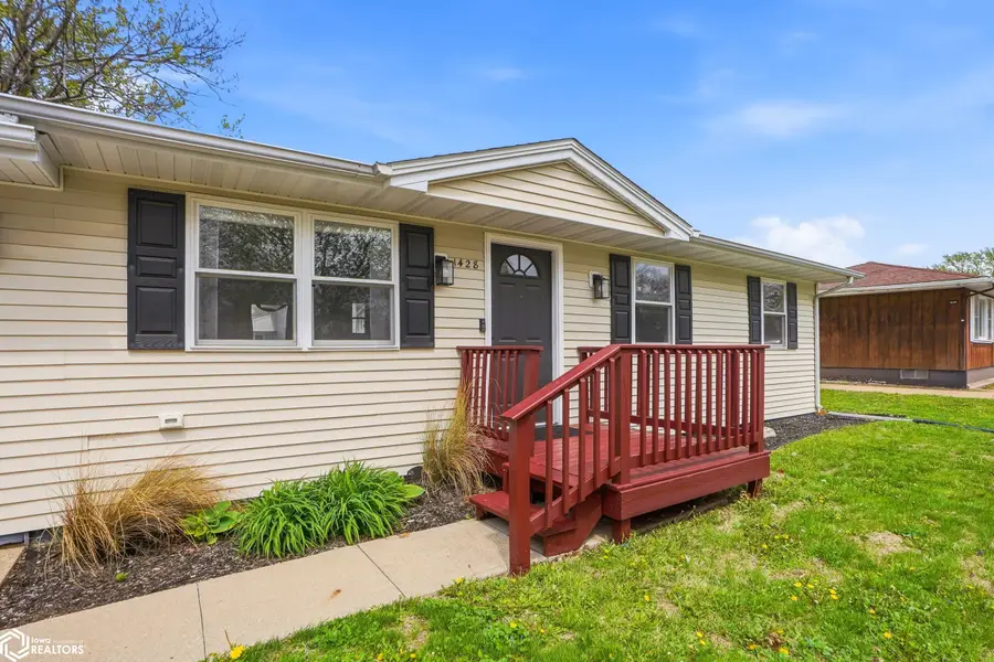 1428 Parkway Drive, Burlington, IA 52601 - #2