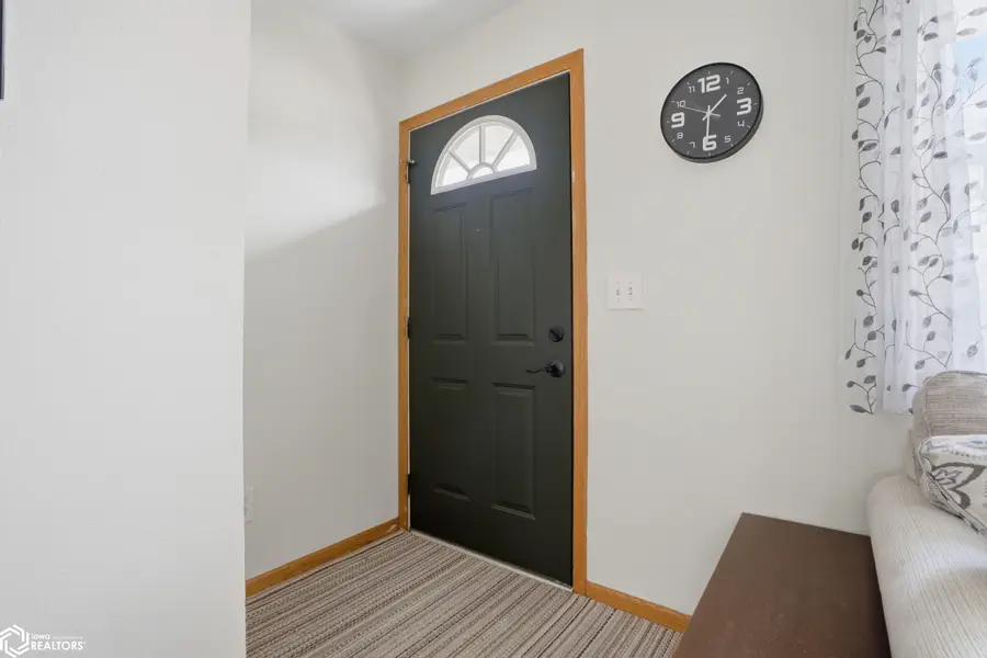 1428 Parkway Drive, Burlington, IA 52601 - #3