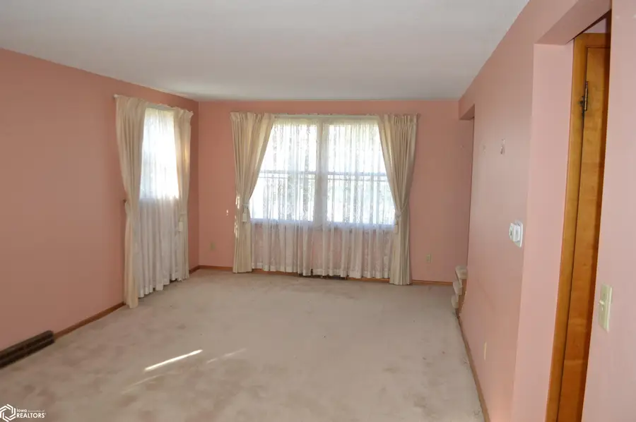 79 Sunny Circle, Mason City, IA 50401 - #3