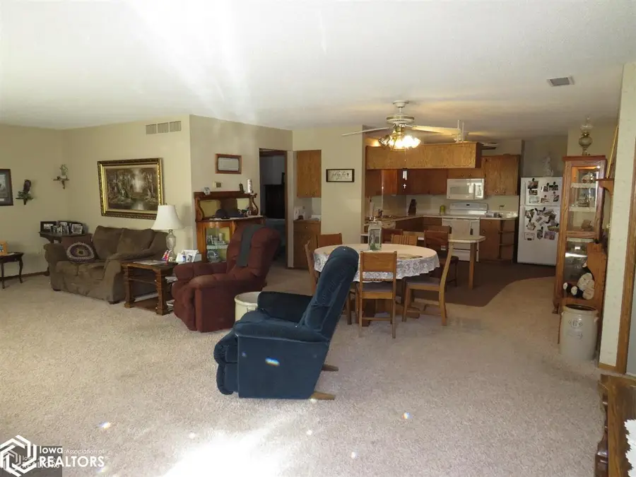 521 W 13th Street #1, Carroll, IA 51401-1970 - #2