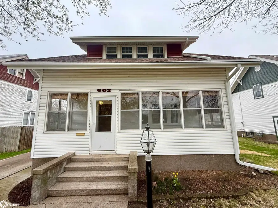 607 N Locust Street, Jefferson, IA 50129 - #3