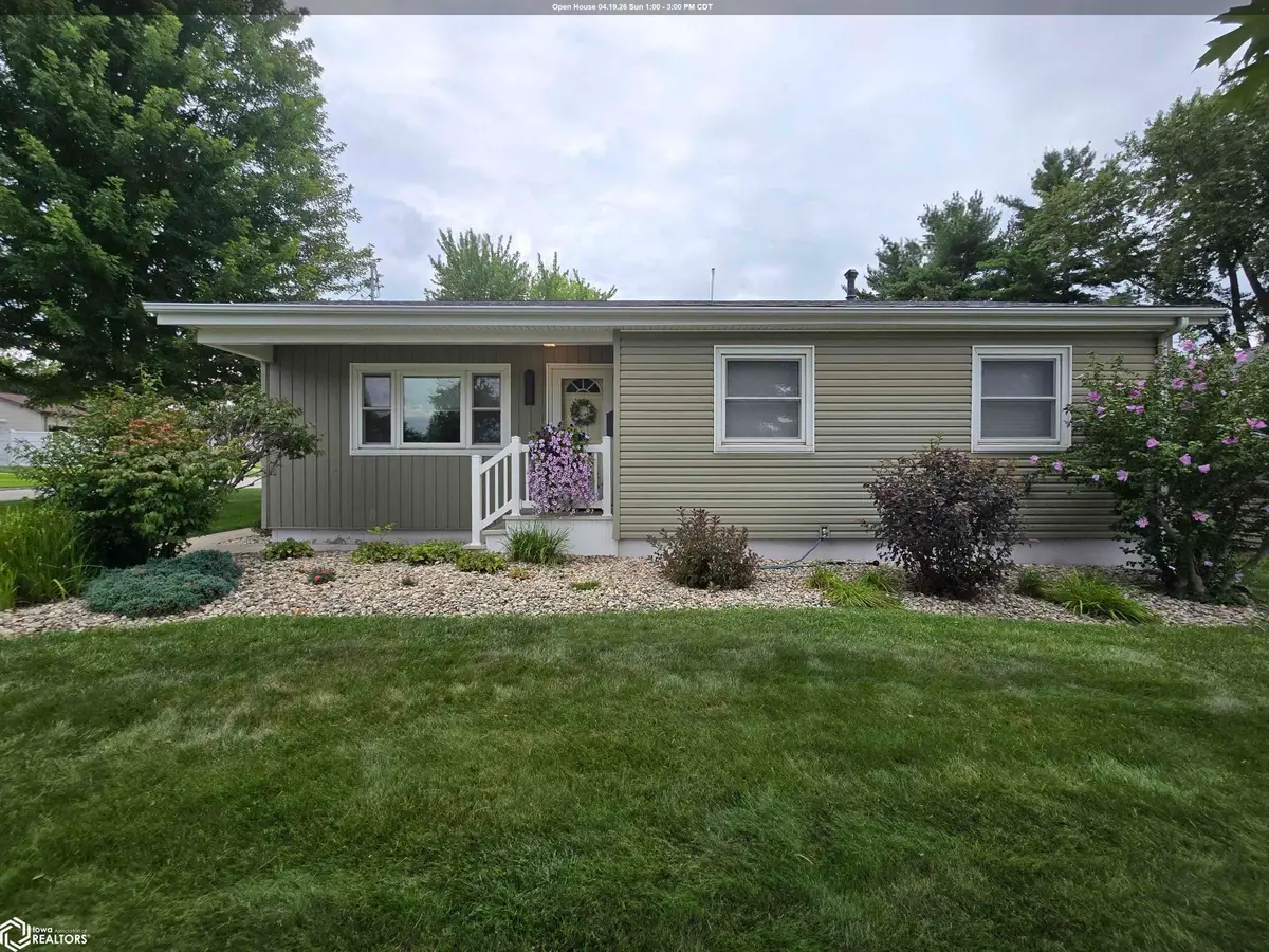 402 E Pennington Street, West Burlington, IA 52655 - #1