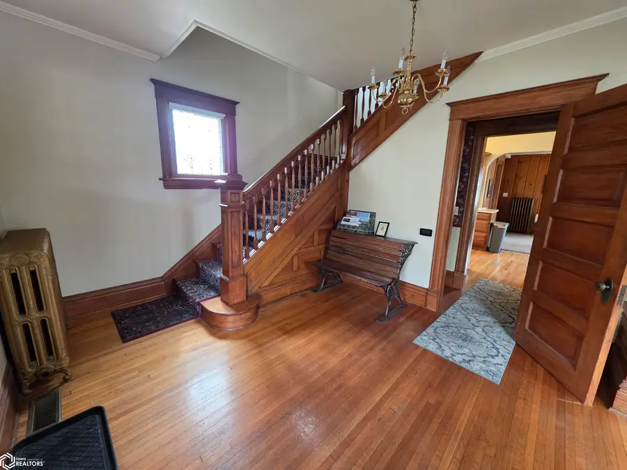 809 2nd Avenue N, Clear Lake, IA 50428 - #2