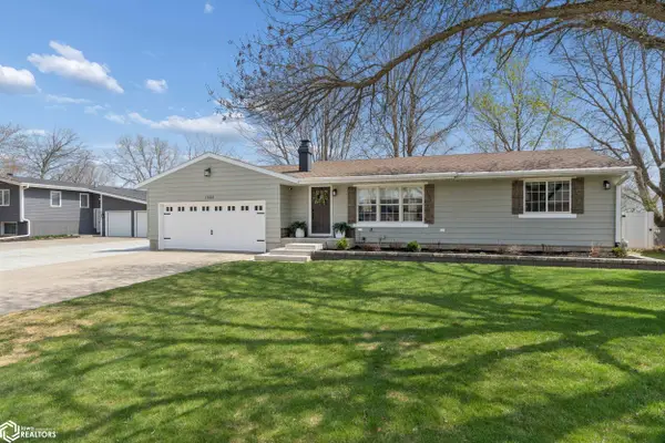 1802 S Shore Drive, Clear Lake, IA 50428