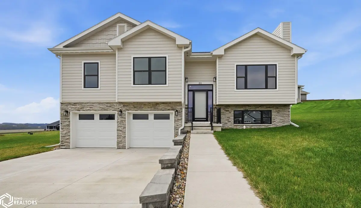 511 E Wood Street, Avoca, IA 51521 - #1