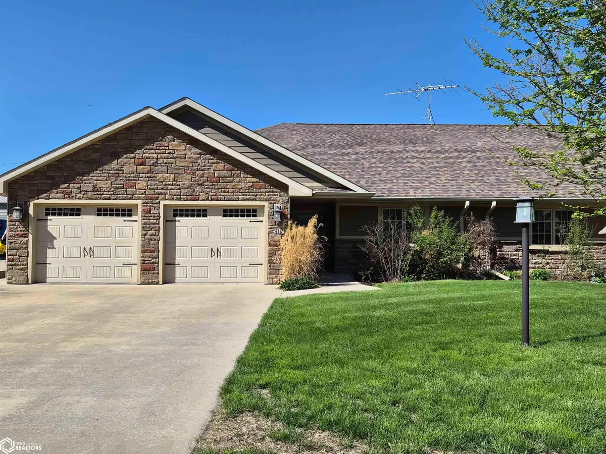 517 High Avenue E, Oskaloosa, IA 52577 - #1